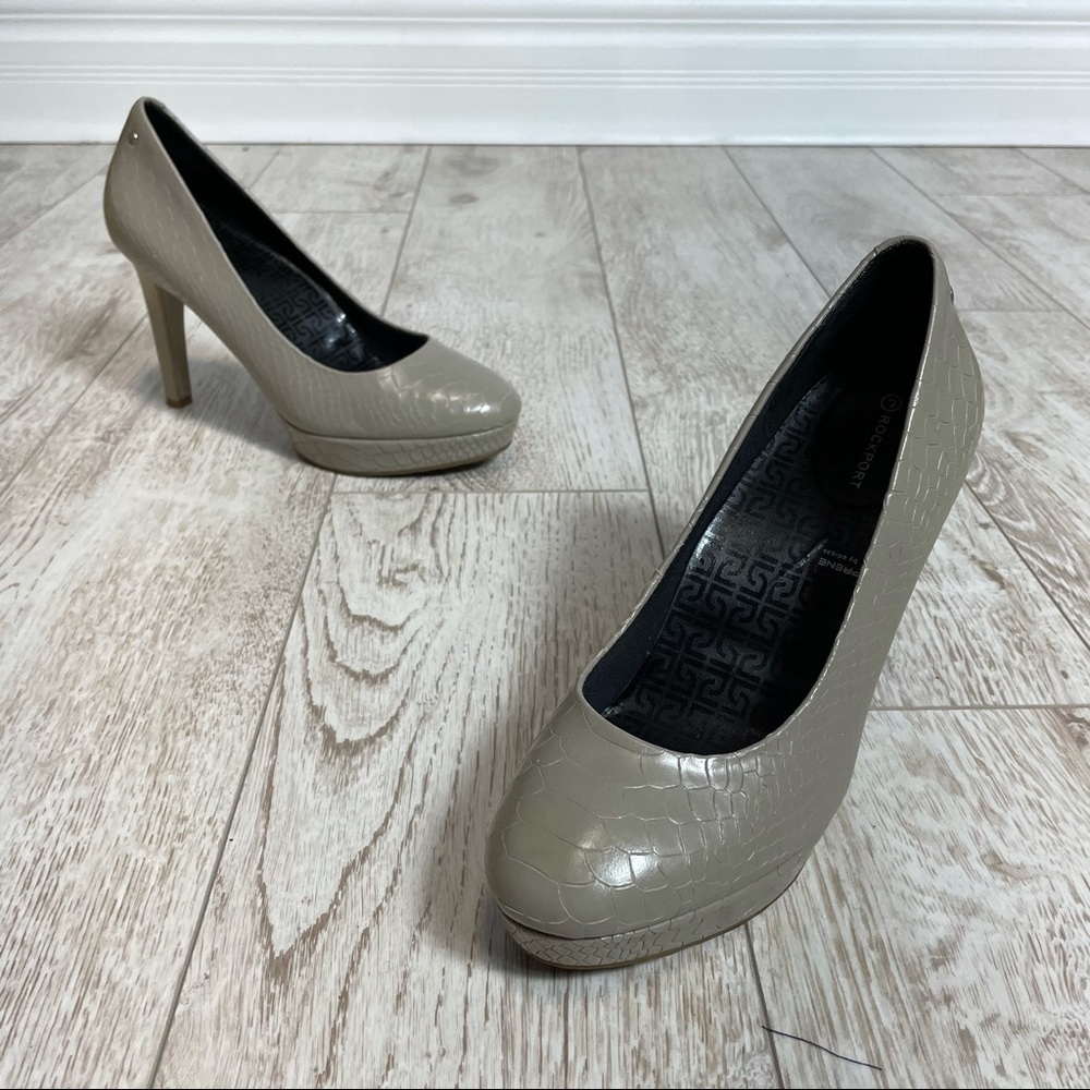 ROCKPORT by adidas 8 textured pumps size